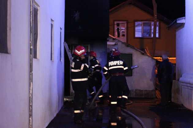 arde biserica din navodari 478344