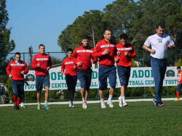 marinarii au intrat ieri in vacanta un fost coechipier al lui ianis zicu a venit la fc farul de la fc