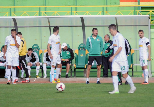 marinarii au intrat ieri in vacanta un fost coechipier al lui ianis zicu a venit la fc farul de la fc