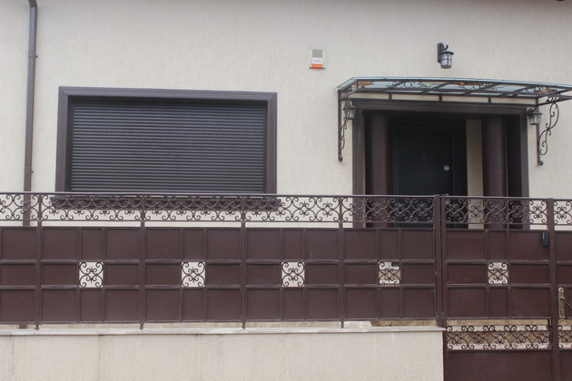 aspect de carciuma si geamuri sparte cum arata sediile partidelor din constanta intre decenta si nepasare