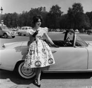 Obiecte vestimentare vintage pe care trebuie să le ai în garderoba ta (galerie foto)  