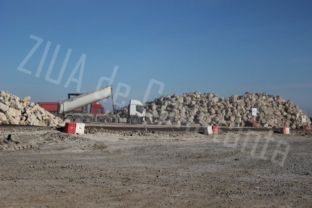 mii de acropozi milioane tone de piatra si mii de metri cubi de beton in coronament am fost pe santier