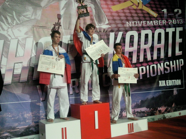 elev eminent campionul constantean a primit trei ani la rand cheia scolii tatal si a condus magistral