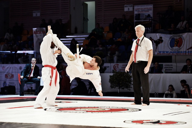 elev eminent campionul constantean a primit trei ani la rand cheia scolii tatal si a condus magistral
