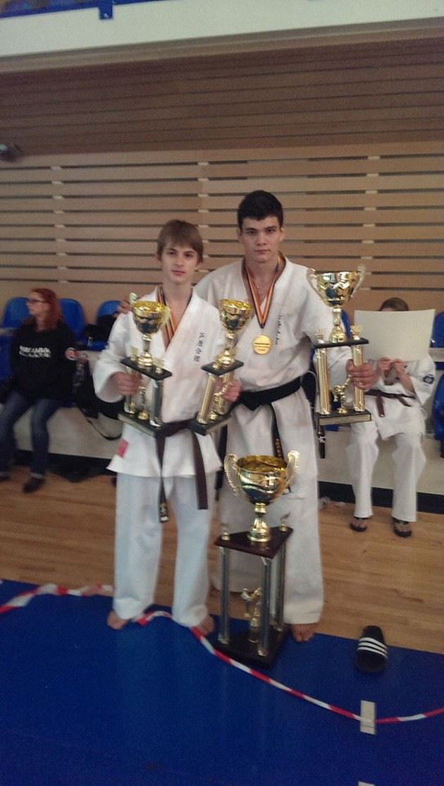 elev eminent campionul constantean a primit trei ani la rand cheia scolii tatal si a condus magistral