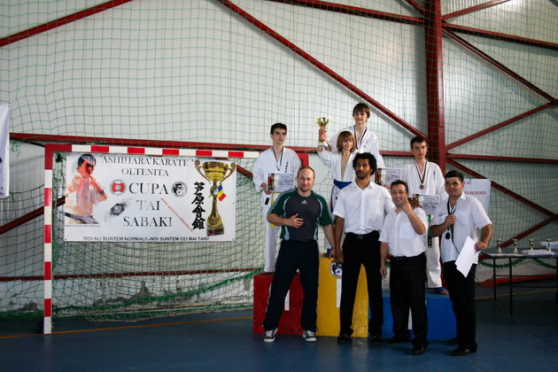 elev eminent campionul constantean a primit trei ani la rand cheia scolii tatal si a condus magistral