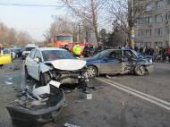 UPDATE Accident rutier cu descarcerare la intersecția de la City Mall. Vezi imagini de la fața locului                  