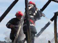 Acoperiș în flăcări în municipiul Constanța   