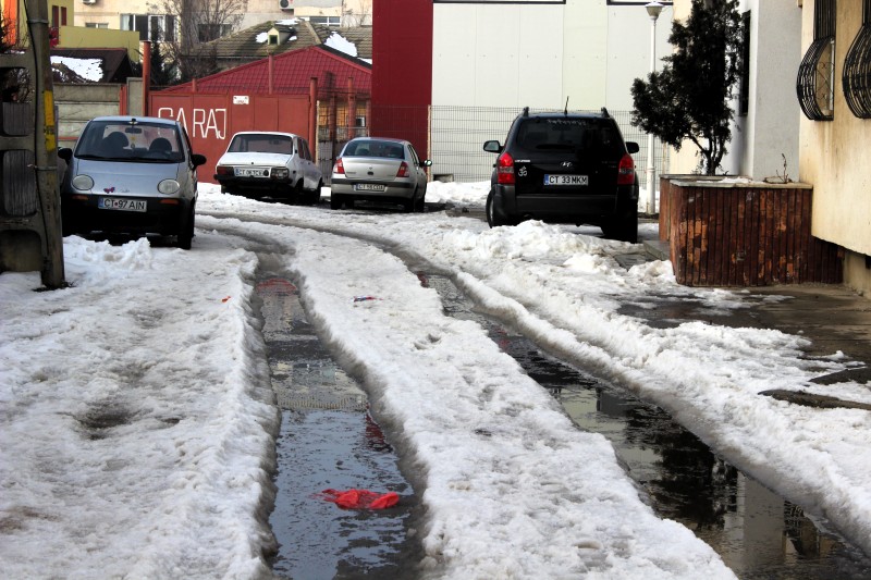 fotoreportaj mizerie si disconfort urmele zapezii la constanta 483842