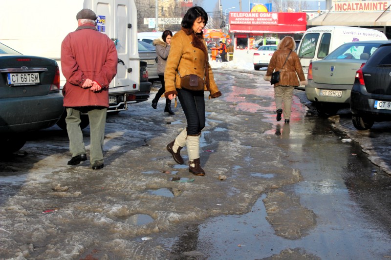 fotoreportaj mizerie si disconfort urmele zapezii la constanta 483842