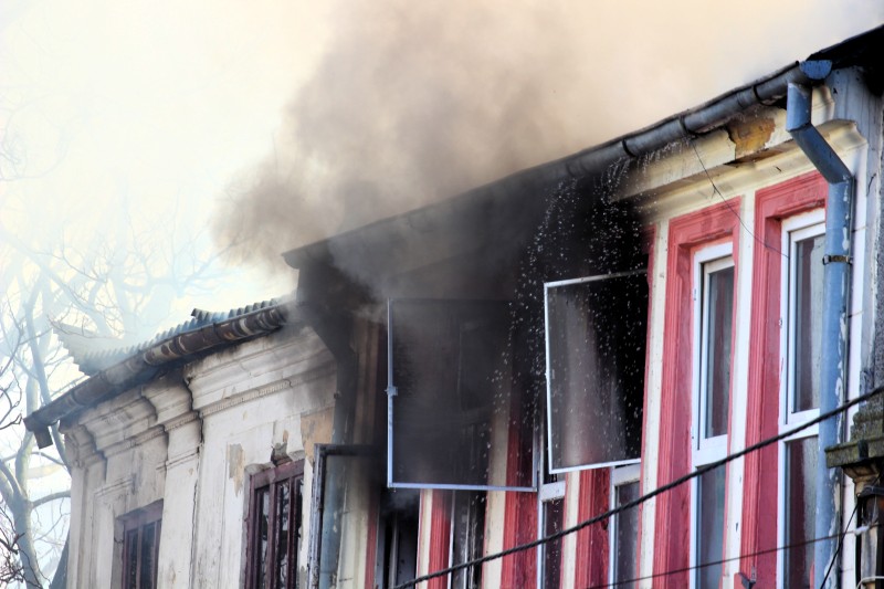 fotoreportaj cladire de patrimoniu din piata ovidiu in flacari 484121