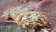 LauraAdamache.ro Biscuiţi cu fulgi de ovăz şi miere