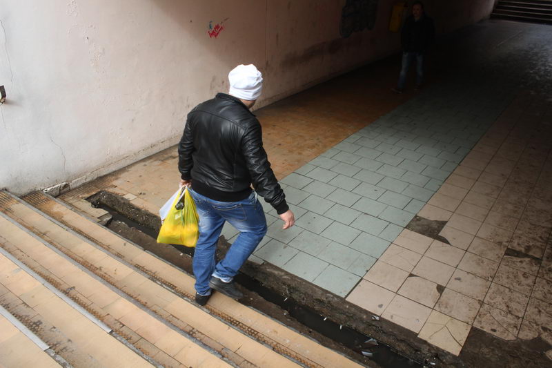 apel pentru curatenie catre autoritatile din constanta i cine strange mizeria din pasajul de la tomis