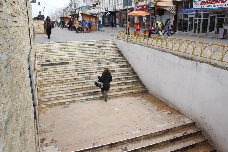 apel pentru curatenie catre autoritatile din constanta i cine strange mizeria din pasajul de la tomis
