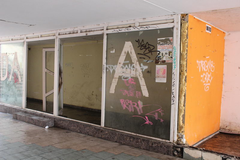 apel pentru curatenie catre autoritatile din constanta cine strange mizeria din pasajul de la tomis mall