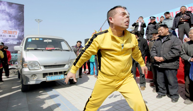 Zhang Yilong, cascadorie, china, eveniment, automobil