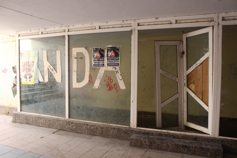 apel pentru curatenie catre autoritatile din constanta vi cine strange mizeria din pasajul de la tomis