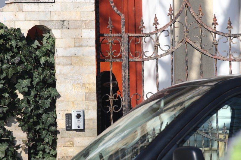 fotoreportaj cum il pandeau mascatii pe la colturile vilei pe nicusor constantinescu 487932