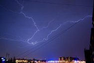 Meteo Descărcări electrice și intensificări ale vântului pentru întreaga țară