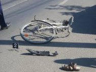 Accident rutier pe bulevardul  Aurel Vlaicu spre Doraly. Un biciclist rănit  