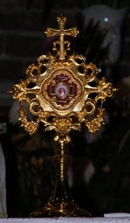 Relicvă unică în România Un ghimpe din Coroana de spini a Mântuitorului va fi adusă la Bazilica „Sfântul Anton” din Constanţa