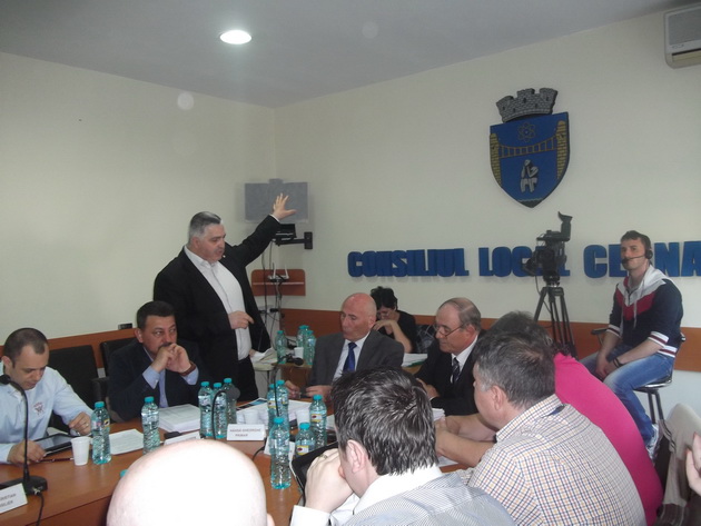 sedinta de consiliu local cu scantei la cernavoda mariana mircea si gabriela raducanu si au pierdut mandatele