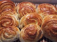 Lauraadamache.ro Rulouri cu parmezan si rozmarin