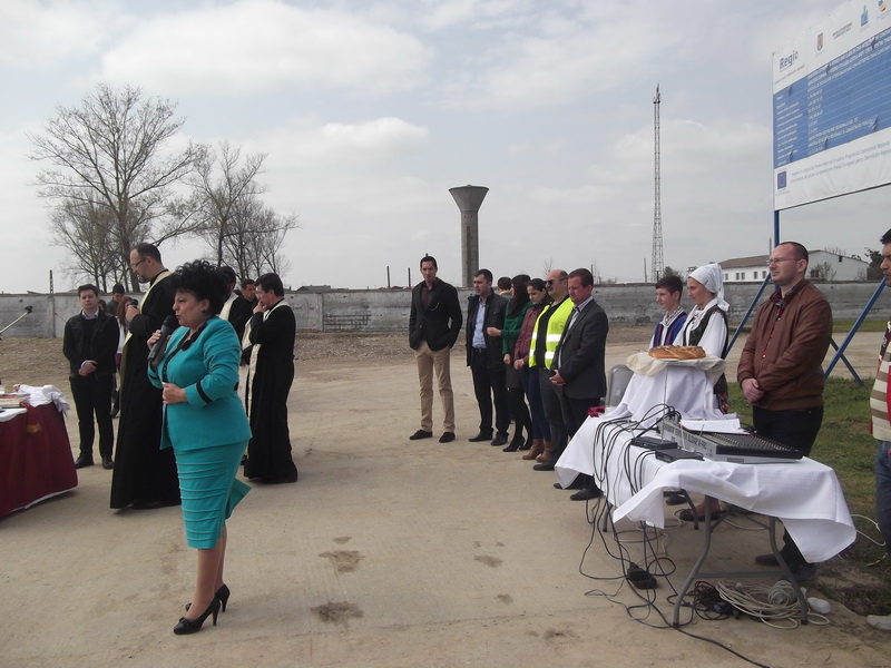 investitii majore pentru viitor au inceput lucrarile centrului de tineret de la cumpana galerie foto