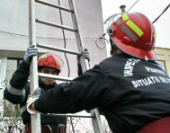 Update Pompierii, solicitaţi pentru deblocarea unei uşi pe bulevadrul Alexandru Lăpuşneanu, în zona şcolii Spectrum        