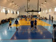 Tinerii liberali din Constanţa au premiat câştigătorii cupei „Cunoaşte-ţi comunitatea“ la baschet