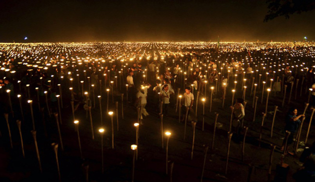 lumina pacii, filipine, protest, record mondial