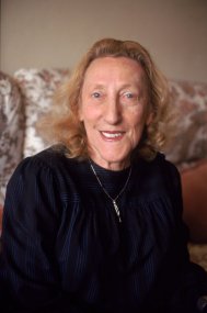 A murit poeta Nina Cassian 