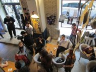 Barissimo Cocktail Bar, un loc neobișnuit pentru o expoziție de fotografie (galerie foto)