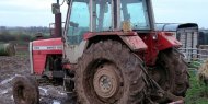 A condus un tractor, deşi se afla în stare de ebrietate de la prima oră