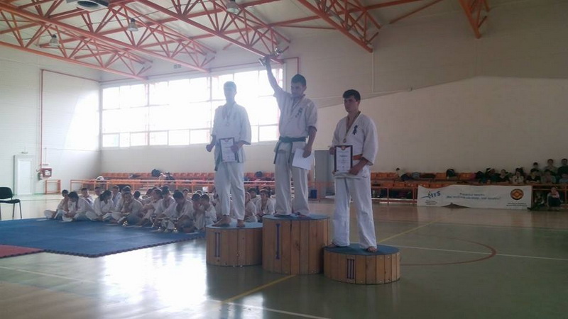 sa cunoastem si sa recunoastem valorile copiii si tinerii de la clubul sportiv hitode dojo se lauda cu