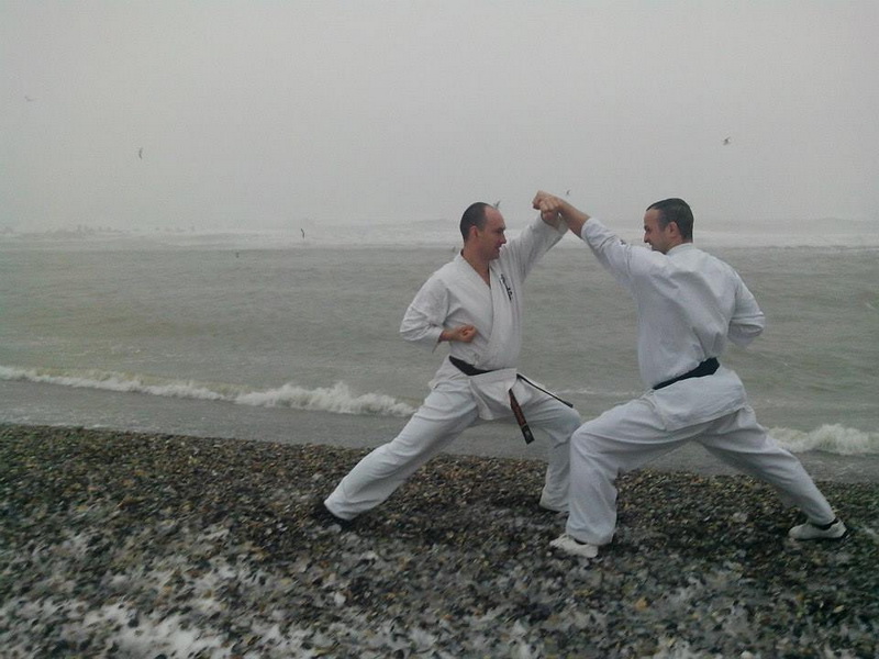 sa cunoastem si sa recunoastem valorile copiii si tinerii de la clubul sportiv hitode dojo se lauda cu