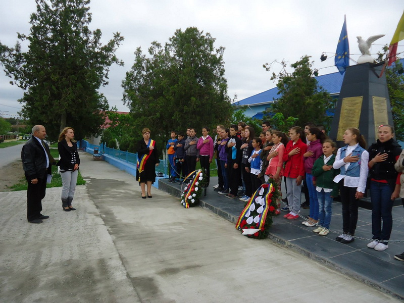 copiii comunei gradina invata de mici sa respecte zilele istorice galerie foto 493085 copiii comunei gradina invata de mici sa respecte zilele istorice galerie foto 493085