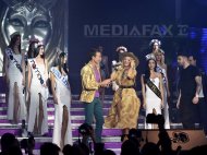 Radu Mazăre, costumat în împăratul Cezar în videoclipul pentru imnul staţiunii Mamaia