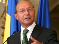 Traian Băsescu, la Alba-Iulia Portul Constanţa nu ar trebui să îi fie dat lui Mazăre