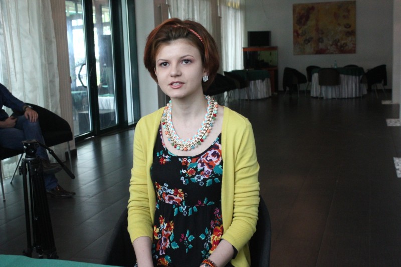 fotoreportaj cu telefoane tinute si tatuaje de fite la preselectia carnavalul mamaia 2014 494100