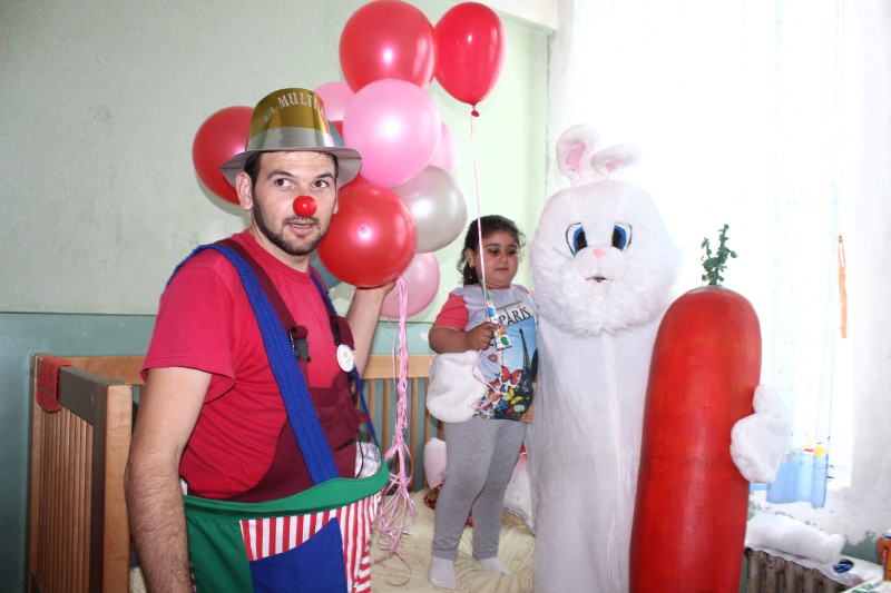 fotoreportaj personaje de poveste la micii pacienti din spitalul judetean constanta 496033