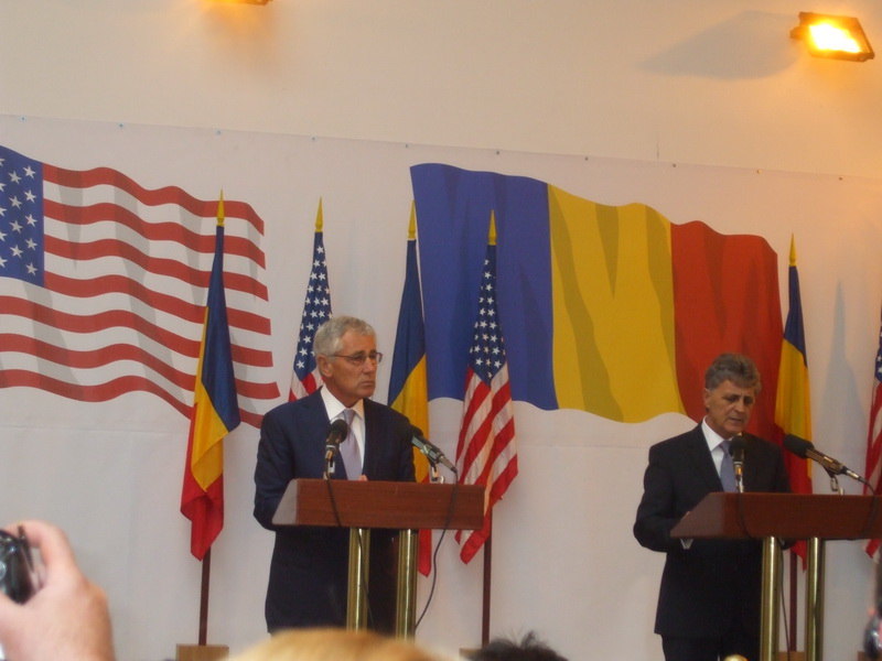 seful pentagonului primit la constanta cu onoruri militare chuck hagel barack obama apreciaza foarte