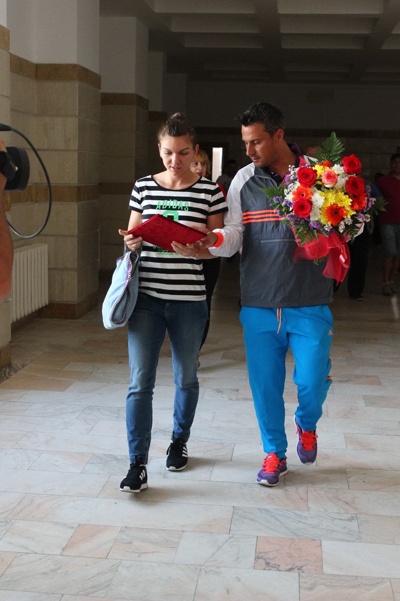 fotoreportaj vizita simonei halep la universitatea ovidius din constanta 497951