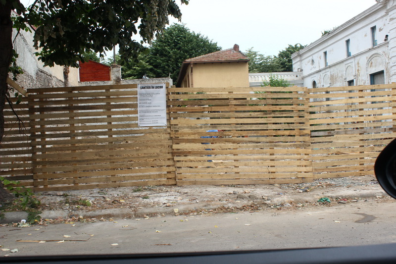 fost partener de afaceri cu borcea si giurgiucanu din dosarul retrocedarilor bloc de trei etaje pe terenul