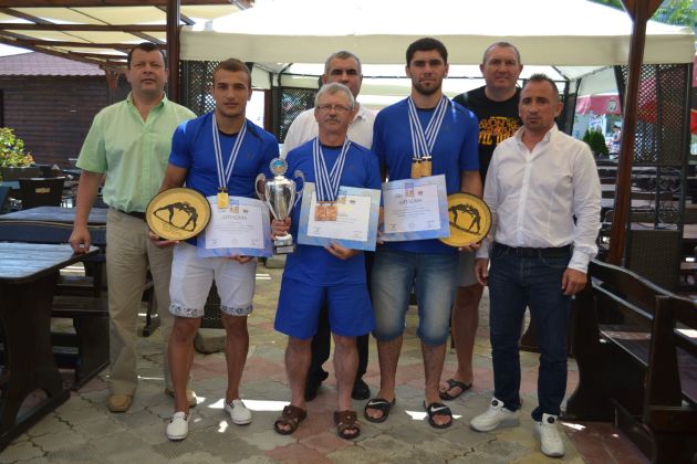 primii pe podium sportivii romani care au obtinut medalii de aur in grecia felicitati la mangalia galerie primii pe podium sportivii romani care au obtinut medalii de aur in grecia felicitati la mangalia galerie