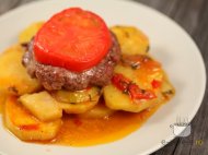 E-retete.ro Chifțele cu cartofi noi și ardei la cuptor