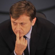 UPDATE Crin Antonescu nu participă astăzi la Congresul de fuziune dintre PNL și PDL   