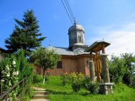 Lăcașul poartă numele celor doi Mănăstirea Dălhăuți a fost construită după ce doi ciobani din Dobrogea au auzit glasul Maicii Domnului 