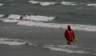 Salvamarii în alertă pe litoral Pericol la malul mării