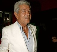 Actorul Ion Dichiseanu, internat de urgenţă 